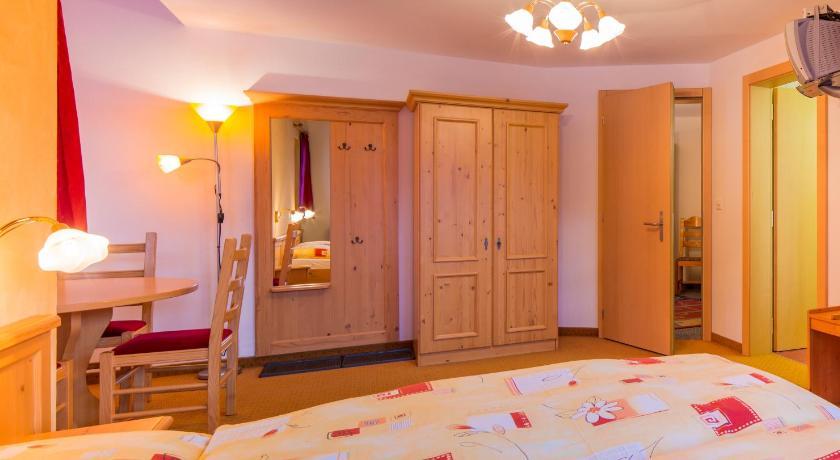 Familienhotel Garni Sporting Bettmeralp Chambre photo